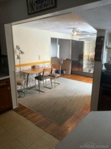 19910 Parkside Street, Saint Clair Shores, MI 48080