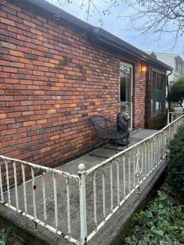 19910 Parkside Street, Saint Clair Shores, MI 48080