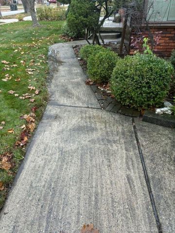 19910 Parkside Street, Saint Clair Shores, MI 48080