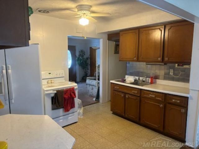 19910 Parkside Street, Saint Clair Shores, MI 48080