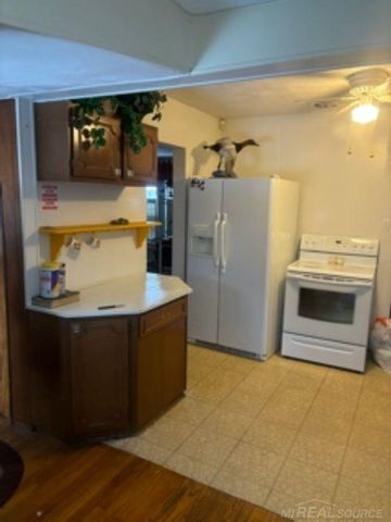 19910 Parkside Street, Saint Clair Shores, MI 48080