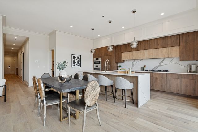 3951 N Wayne Avenue 206, Chicago, IL 60613