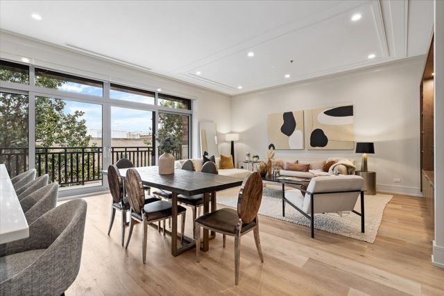 3951 N Wayne Avenue 206, Chicago, IL 60613