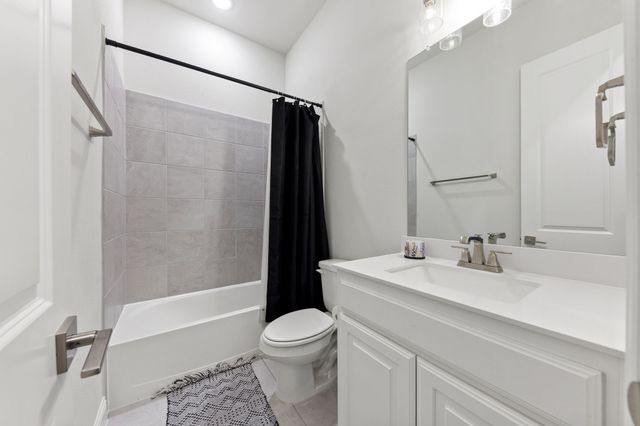 8808 Royal Star Road, Rowlett, TX 75089