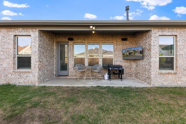 8808 Royal Star Road, Rowlett, TX 75089