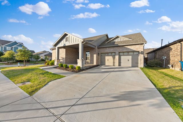 8808 Royal Star Road, Rowlett, TX 75089