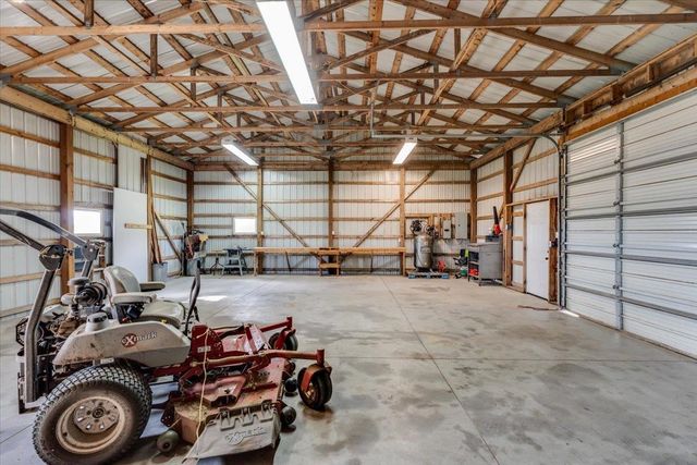 1433 N Estate Rd, Peck, KS 67120