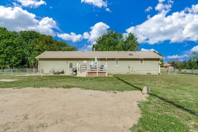 1433 N Estate Rd, Peck, KS 67120