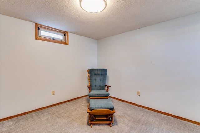 1433 N Estate Rd, Peck, KS 67120