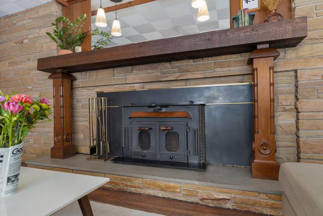 1901 S Cedarbrook Avenue, Springfield, MO 65804