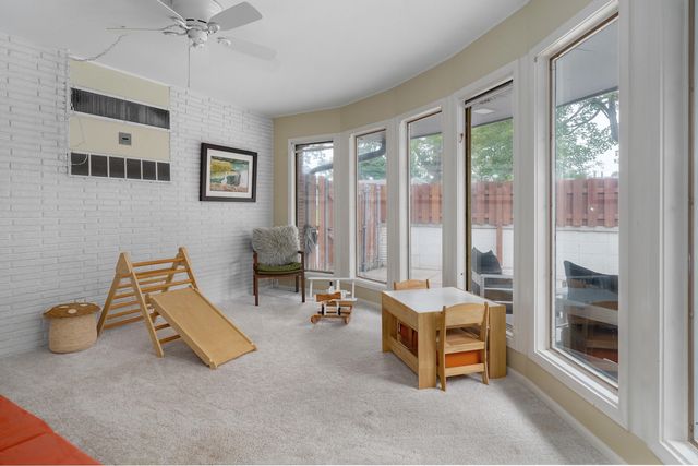 1901 S Cedarbrook Avenue, Springfield, MO 65804