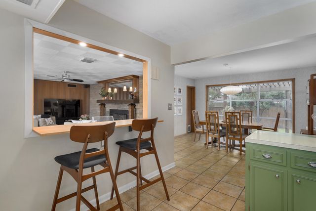 1901 S Cedarbrook Avenue, Springfield, MO 65804