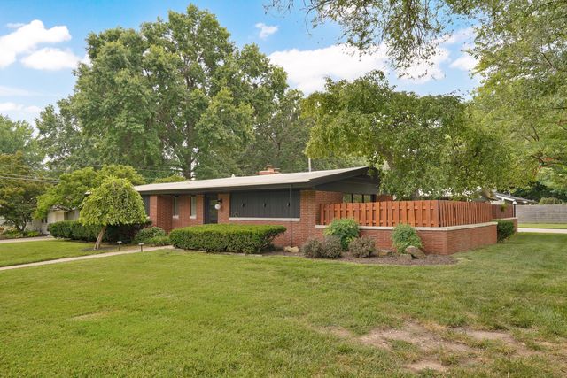 1901 S Cedarbrook Avenue, Springfield, MO 65804