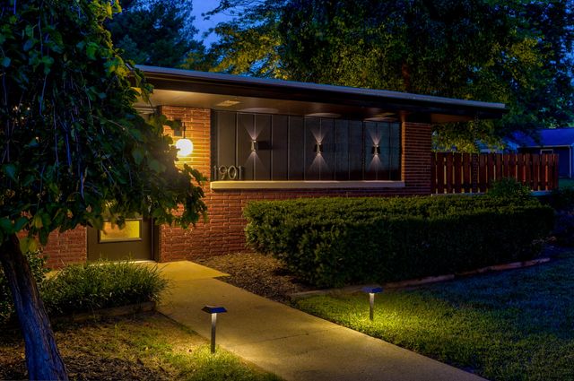 1901 S Cedarbrook Avenue, Springfield, MO 65804