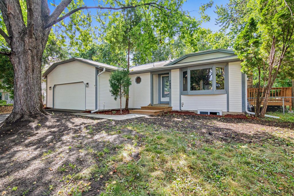 7855 Polaris Lane N, Maple Grove, MN 55311 — photo 2