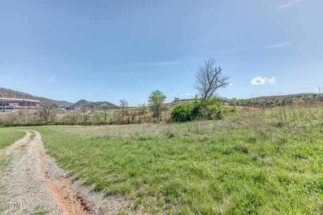 191 White Top Road, Bluff City, TN 37618