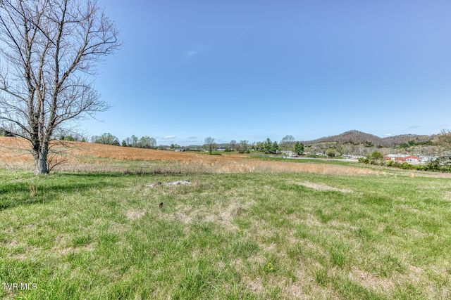 191 White Top Road, Bluff City, TN 37618