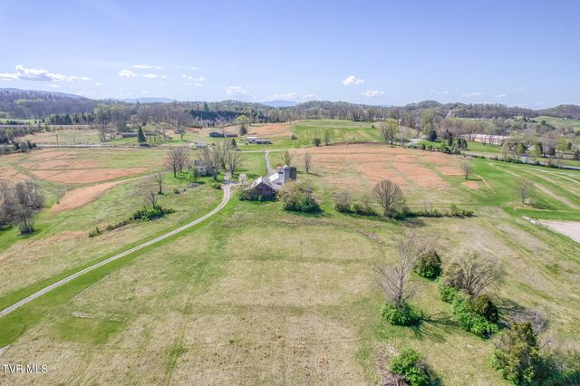 191 White Top Road, Bluff City, TN 37618