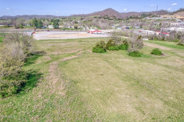 191 White Top Road, Bluff City, TN 37618