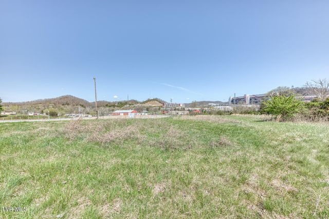 191 White Top Road, Bluff City, TN 37618