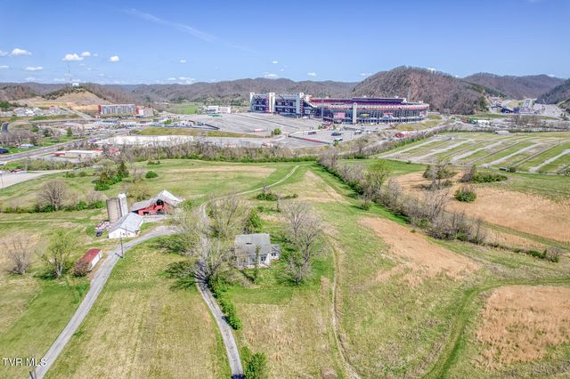 191 White Top Road, Bluff City, TN 37618