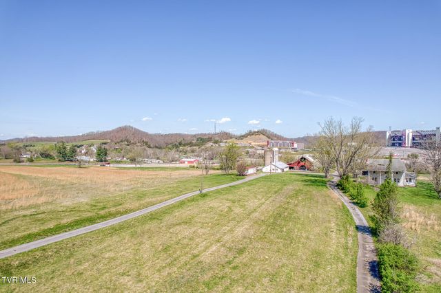 191 White Top Road, Bluff City, TN 37618