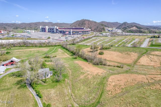 191 White Top Road, Bluff City, TN 37618