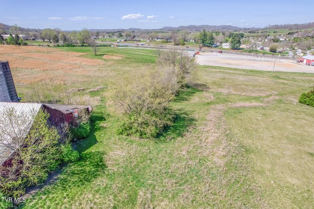 191 White Top Road, Bluff City, TN 37618