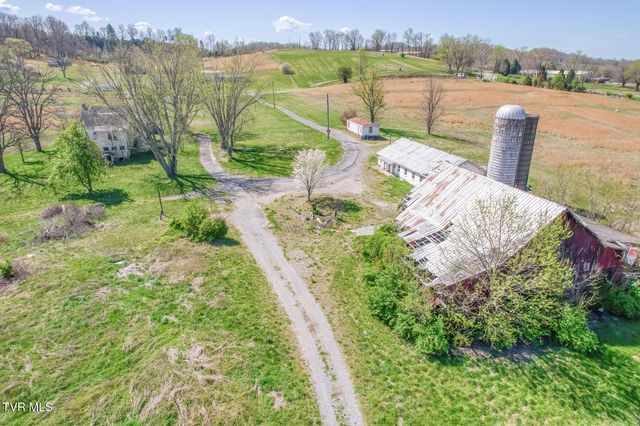 191 White Top Road, Bluff City, TN 37618