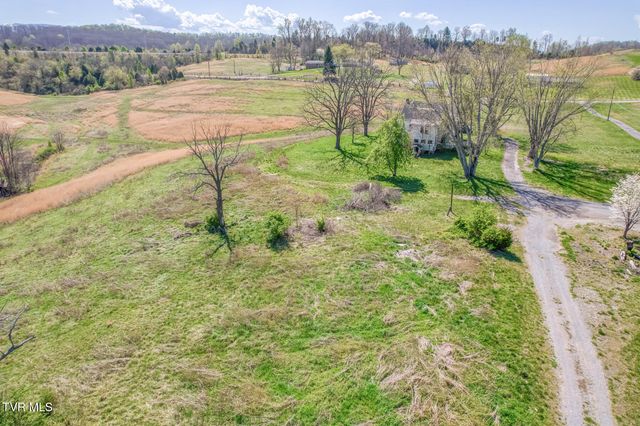 191 White Top Road, Bluff City, TN 37618