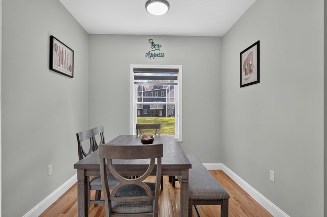 4 Jackson Rd 4, Chelmsford, MA 01863