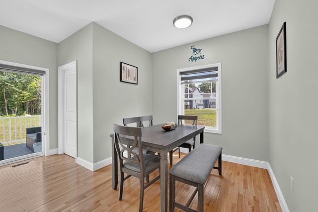 4 Jackson Rd 4, Chelmsford, MA 01863