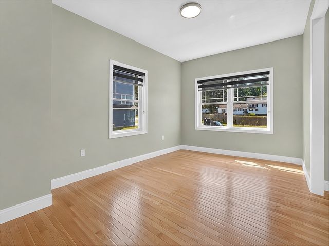 4 Jackson Rd 4, Chelmsford, MA 01863