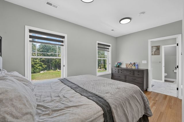 4 Jackson Rd 4, Chelmsford, MA 01863