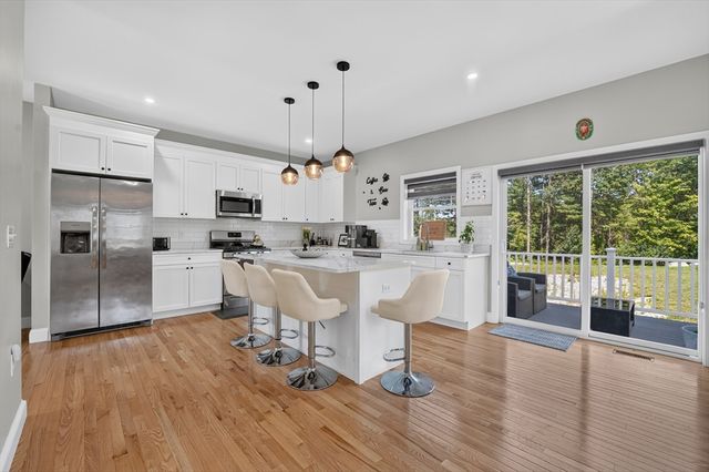 4 Jackson Rd 4, Chelmsford, MA 01863