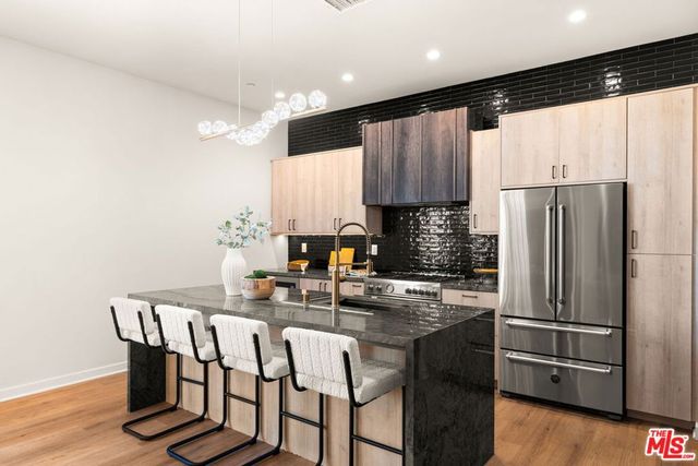 752 W 19th Street B, Costa Mesa, CA 92627