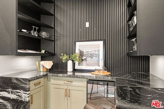 752 W 19th Street B, Costa Mesa, CA 92627