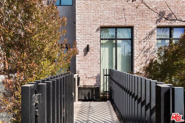 752 W 19th Street B, Costa Mesa, CA 92627