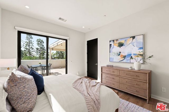 752 W 19th Street B, Costa Mesa, CA 92627