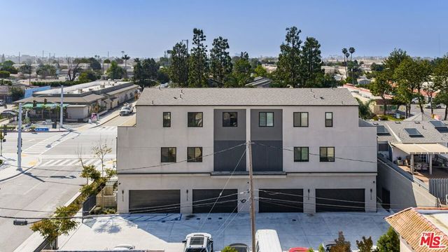 752 W 19th Street B, Costa Mesa, CA 92627