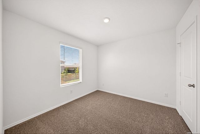 1616 House Finch Dr, San Antonio, TX 78253