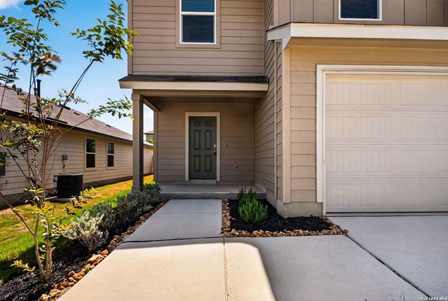 1616 House Finch Dr, San Antonio, TX 78253