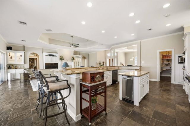 12336 White Oak Point, Conroe, TX 77304