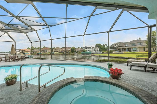 12336 White Oak Point, Conroe, TX 77304