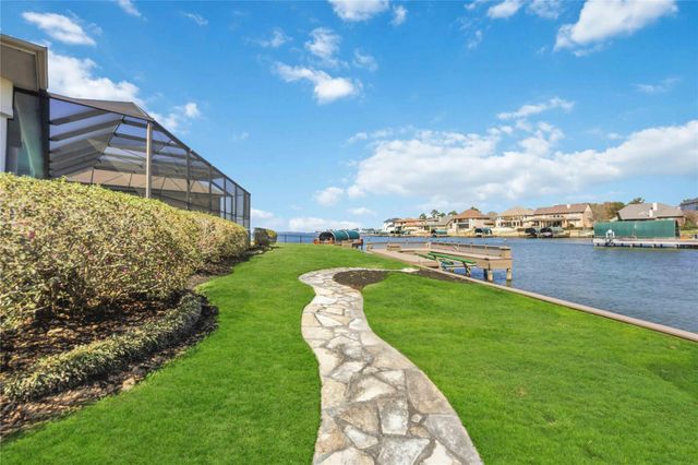 12336 White Oak Point, Conroe, TX 77304