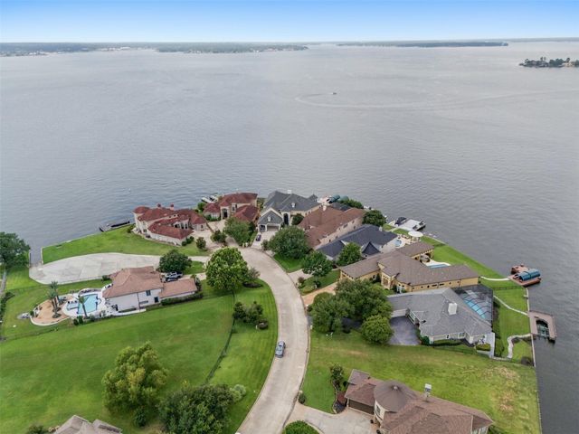 12336 White Oak Point, Conroe, TX 77304