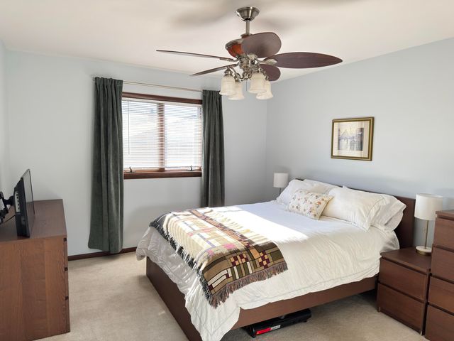 1148 Tamarack Place, Munster, IN 46321