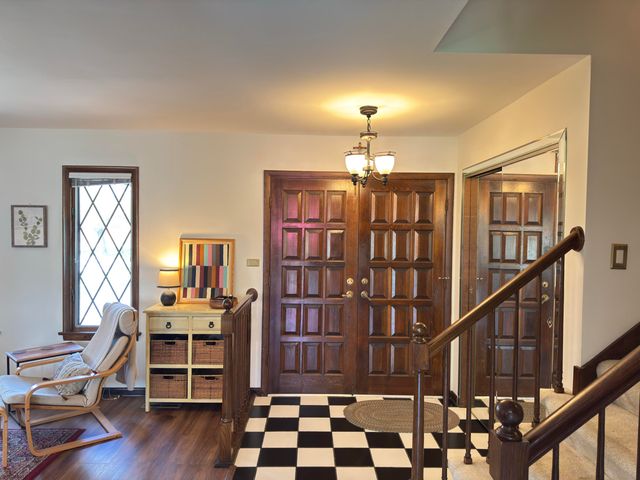 1148 Tamarack Place, Munster, IN 46321