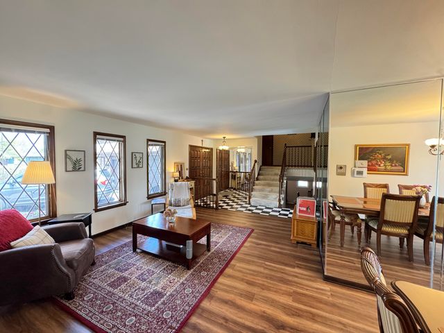 1148 Tamarack Place, Munster, IN 46321