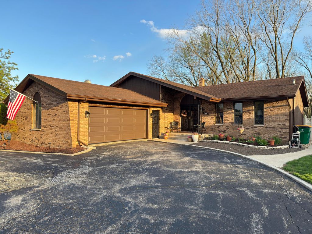 1148 Tamarack Place, Munster, IN 46321